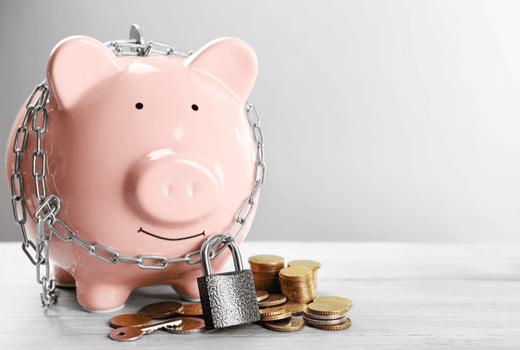 How to Avoid Giving Back Trading Profits After a Big Win 1 Forex trading piggy bank with lock